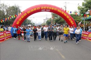 Sôi nổi Ngày chạy chào năm mới 2025 tại Bình Thuận