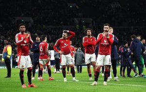 Man United bước vào cuộc chiến trụ hạng